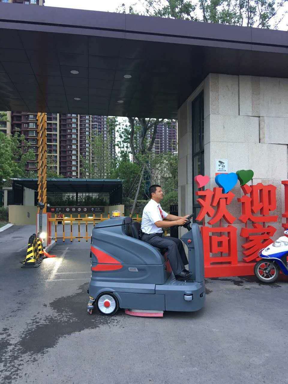 進口洗地車一定比國產(chǎn)洗地車好嗎？